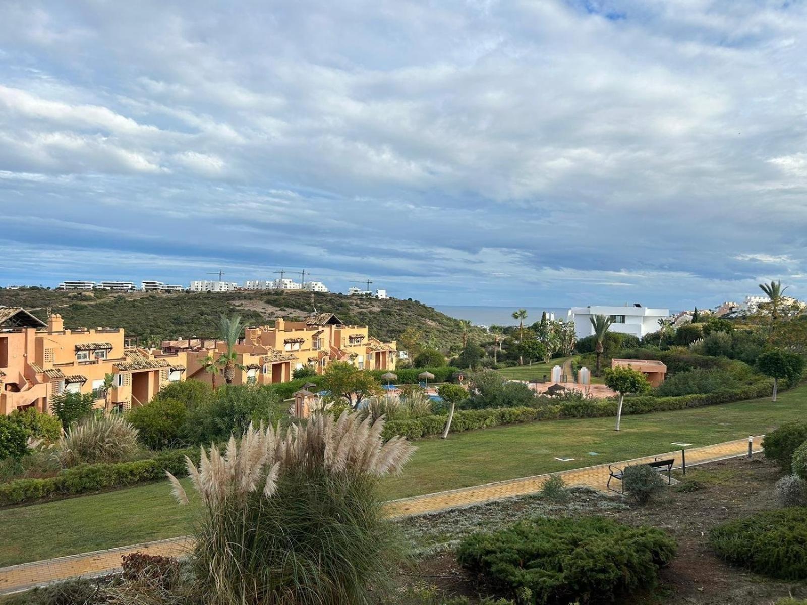 Meerblick Casares Del Sol Exteriör bild